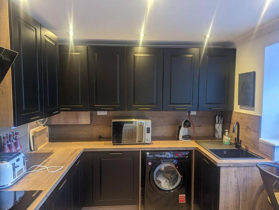 Cottage/Boutique Style - Free Parking & Wi-Fi Kingston upon Hull Exterior photo